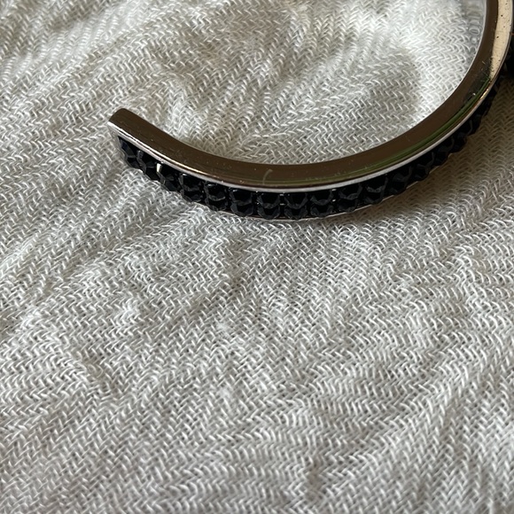 Swarovski BANG/RHD/JET W/BLK EPOXYTHIN Bangle NWT - Picture 5 of 6